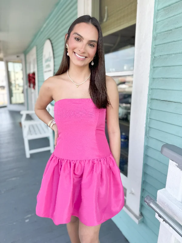 Cotton mini dresses for a comfortable everyday option The Jennie Strapless Satin Bubble Dress-Fuchsia Cotton mini dresses for a comfortable everyday option The Jennie Strapless Satin Bubble Dress-Fuchsia