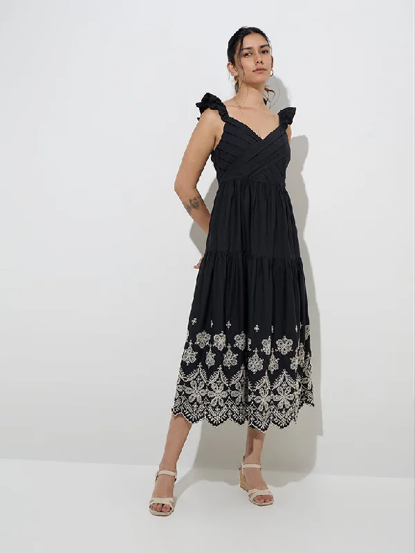 Mini dresses with belted waists for a defined silhouette LOV Black Floral Embroidered Cotton A-Line Dress Mini dresses with belted waists for a defined silhouette LOV Black Floral Embroidered Cotton A-Line Dress