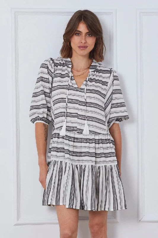 Midi dresses with animal prints for a bold and confident appearance Stripe Mini Dress Short Sleeve