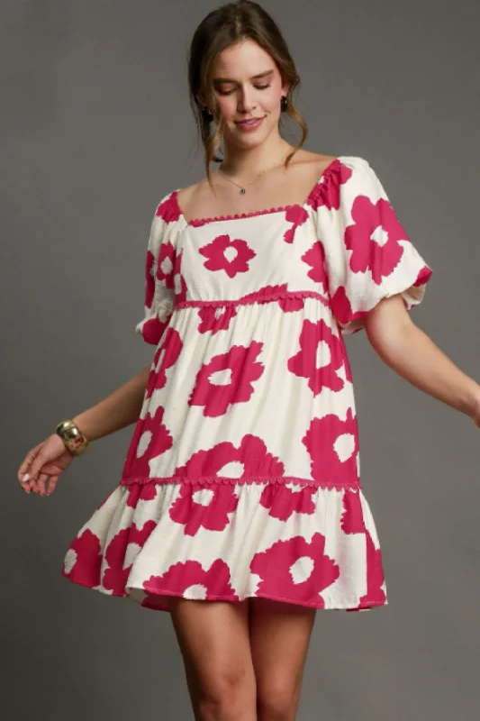Mini dresses with tiered skirts for added volume Full Size Contrast Floral Short Sleeve Mini Dress Plus Size Mini dresses with tiered skirts for added volume Full Size Contrast Floral Short Sleeve Mini Dress Plus Size