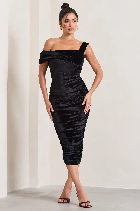 Midi dresses with polka dot prints for a playful summer outfit Daniela | Black Velvet One Shoulder Ruched Midi Dress Midi dresses with polka dot prints for a playful summer outfit Daniela | Black Velvet One Shoulder Ruched Midi Dress