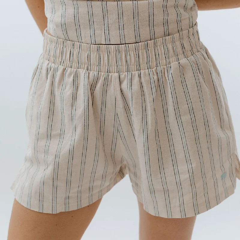 Plus Size Women's Pleated Front Dress Pants for Office WearCabana Shorts, High Seas