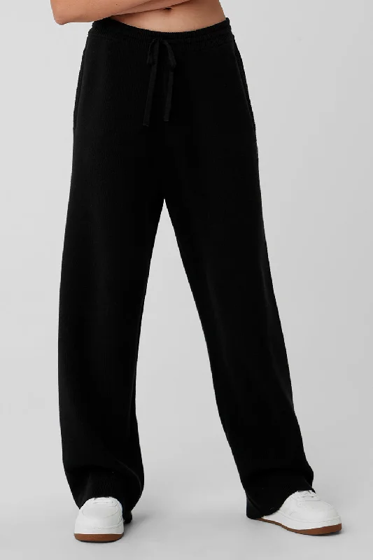 Skinny Fit Women's Leather Look Leggings for a Rocker VibeScholar Straight Leg Sweatpant - Black Skinny Fit Women's Leather Look Leggings for a Rocker VibeScholar Straight Leg Sweatpant - Black