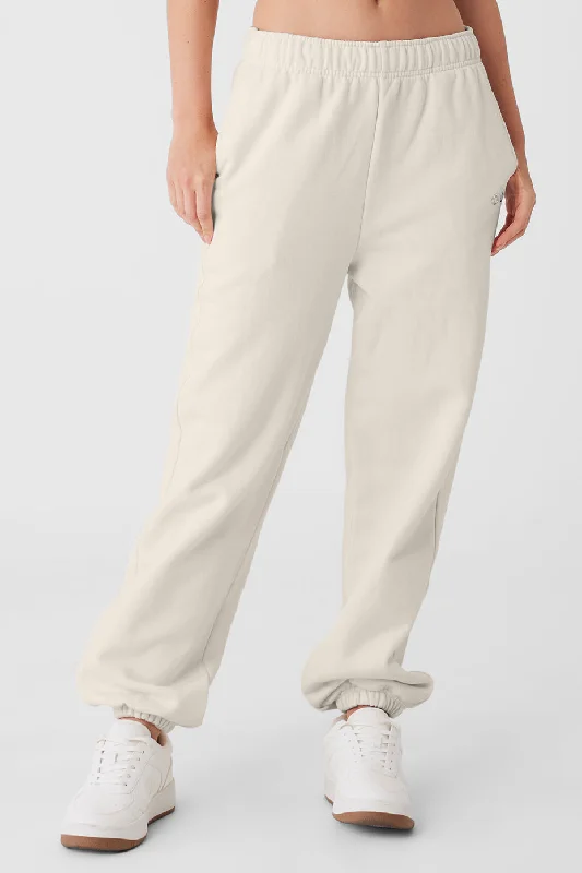 Bell - Bottom Style Women's Denim Pants with Embroidered DetailsAccolade Sweatpant - Bone Bell - Bottom Style Women's Denim Pants with Embroidered DetailsAccolade Sweatpant - Bone