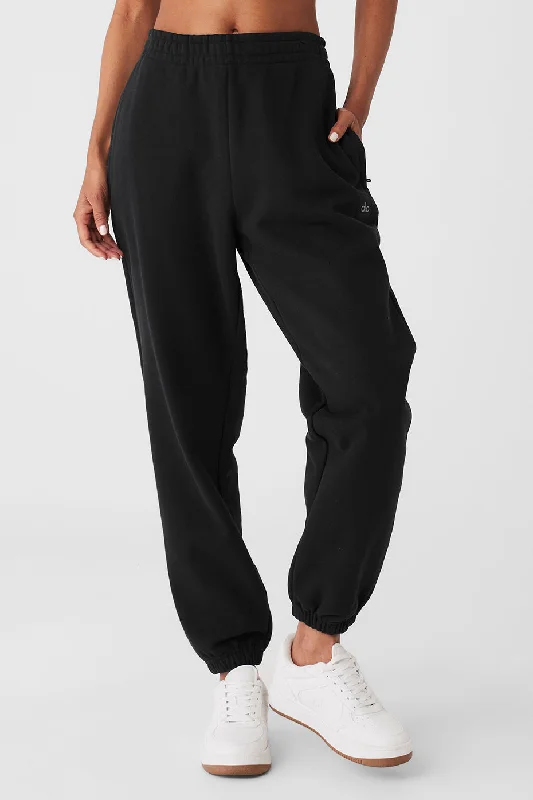 Plus Size Women's Patchwork - Design Jeans for a Unique AppearanceCuffed Renown Heavy Weight Sweatpant - Black Plus Size Women's Patchwork - Design Jeans for a Unique AppearanceCuffed Renown Heavy Weight Sweatpant - Black