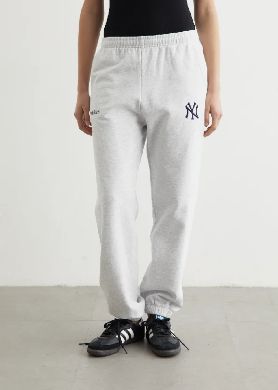 Plus Size Women's High - Waisted Bootcut Jeans in Distressed StyleYankees Serif Sweatpants