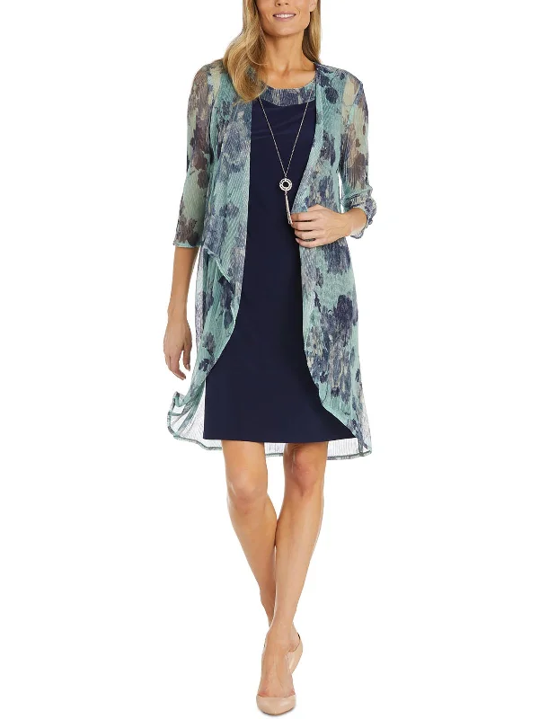 Women's Notched Lapel Blazers in Beige for a Timeless OutfitPetites Womens Metallic Floral Print Open-Front Blazer Women's Notched Lapel Blazers in Beige for a Timeless OutfitPetites Womens Metallic Floral Print Open-Front Blazer