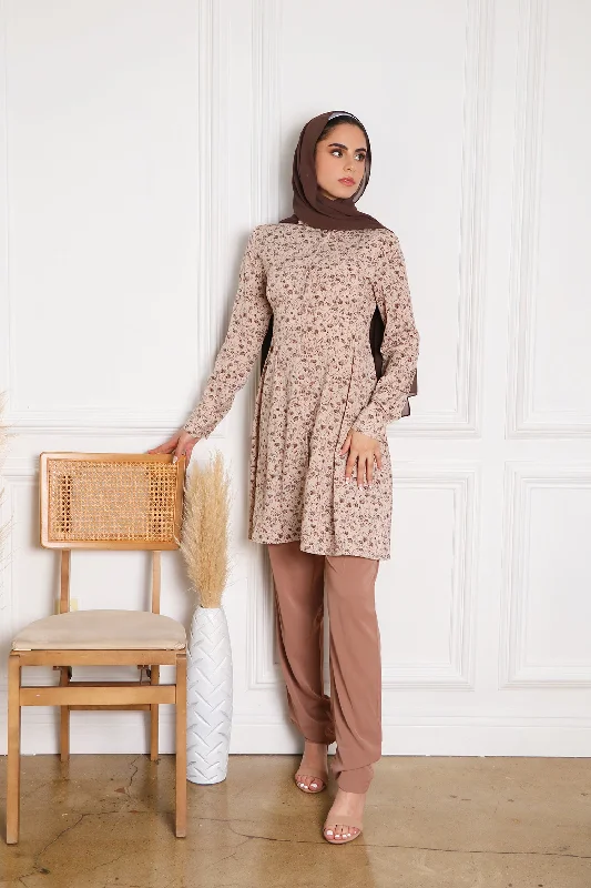 v neck women cardigan to elongate the necklineAvery Floral Fit & Flare Top - Cream