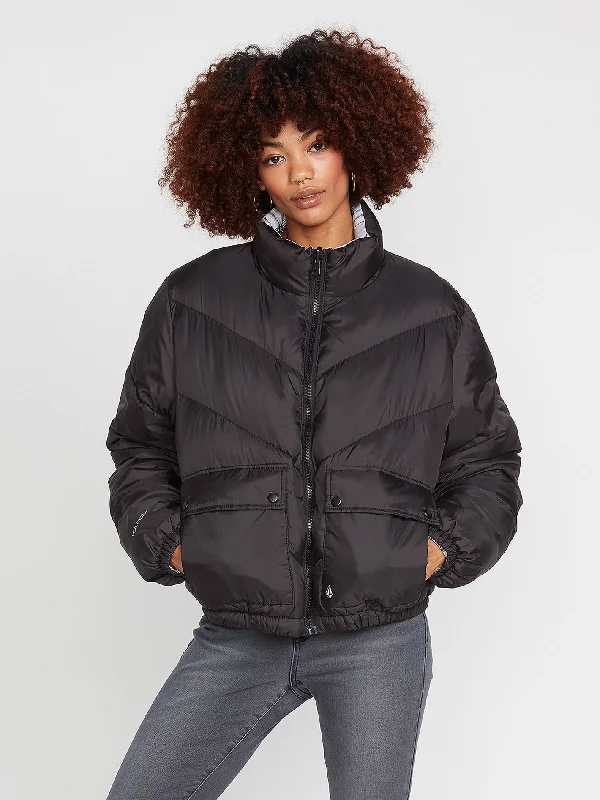 Mid - length women's down coats in a slim fit for a modern and sleek appearanceDown'N Puff Jacket (Reversible) - BLACK Mid - length women's down coats in a slim fit for a modern and sleek appearanceDown'N Puff Jacket (Reversible) - BLACK
