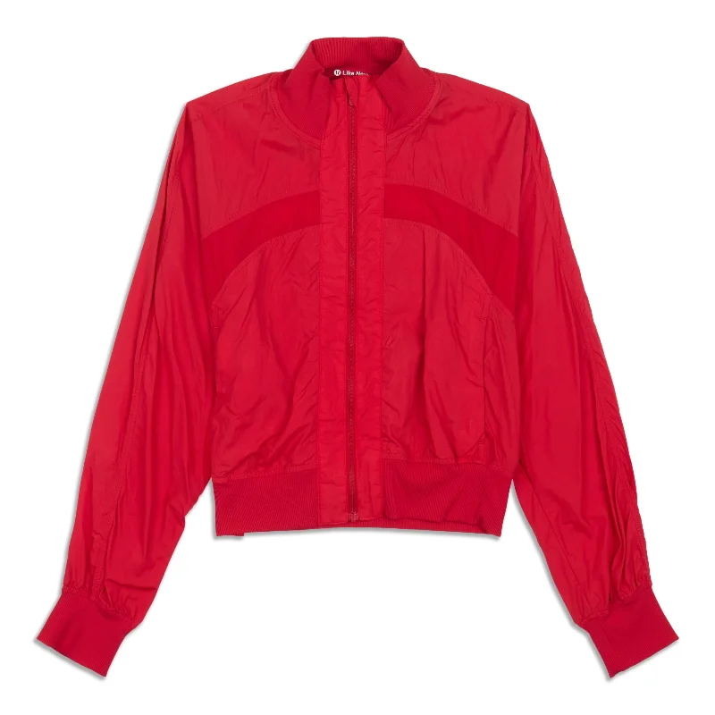 Quilted down women's coats with removable hoods for outdoor activitiesServe It Jacket Quilted down women's coats with removable hoods for outdoor activitiesServe It Jacket