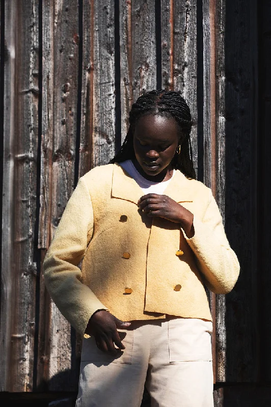 Oversized women's wool coats in a monochromatic look for a trendy outfitVanessa Hansen Solvi Jacket Oversized women's wool coats in a monochromatic look for a trendy outfitVanessa Hansen Solvi Jacket
