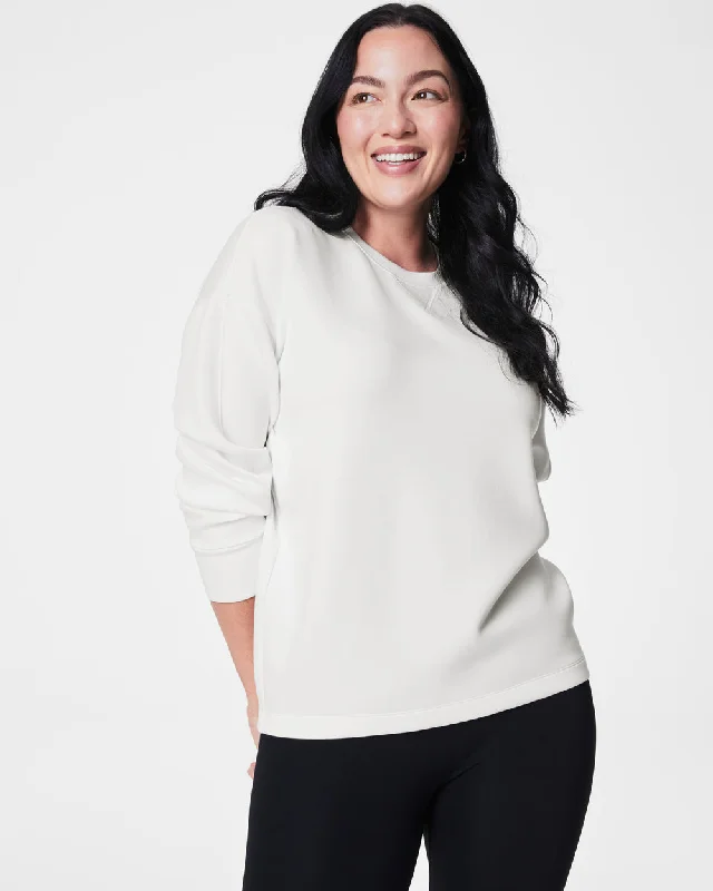 V - Neck Women's Ribbed Wool Sweaters for FallAIRESSENTIALS LONG CREW