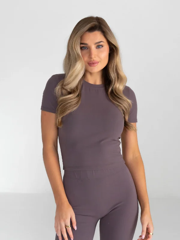V - Neck Women T Shirt to Enhance the NecklineAlessia Cropped T-Shirt - Mocha