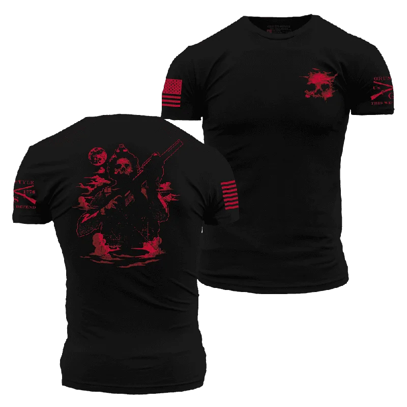Distressed Women T Shirt with a Laid - Back AestheticTac Reaper T-Shirt - Black
