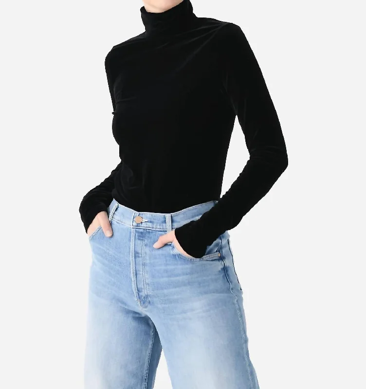 Hooded Women's Fleece - Lined Sweaters for WinterPascale Velvet Turtleneck Sweater In Black Hooded Women's Fleece - Lined Sweaters for WinterPascale Velvet Turtleneck Sweater In Black
