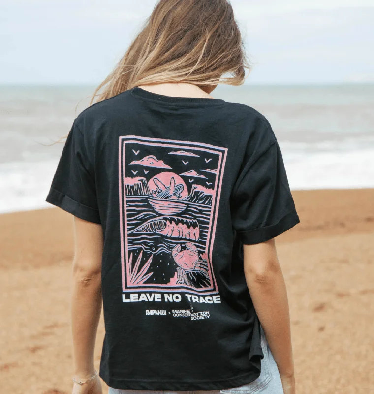 Striped Women T Shirt in a Classic PatternRapanui x MCS Women's Leave No Trace T-Shirt Striped Women T Shirt in a Classic PatternRapanui x MCS Women's Leave No Trace T-Shirt