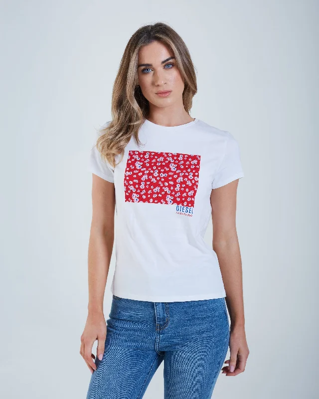 Long Sleeve Women T Shirt for Cooler WeatherFlora T-Shirt Red Floral