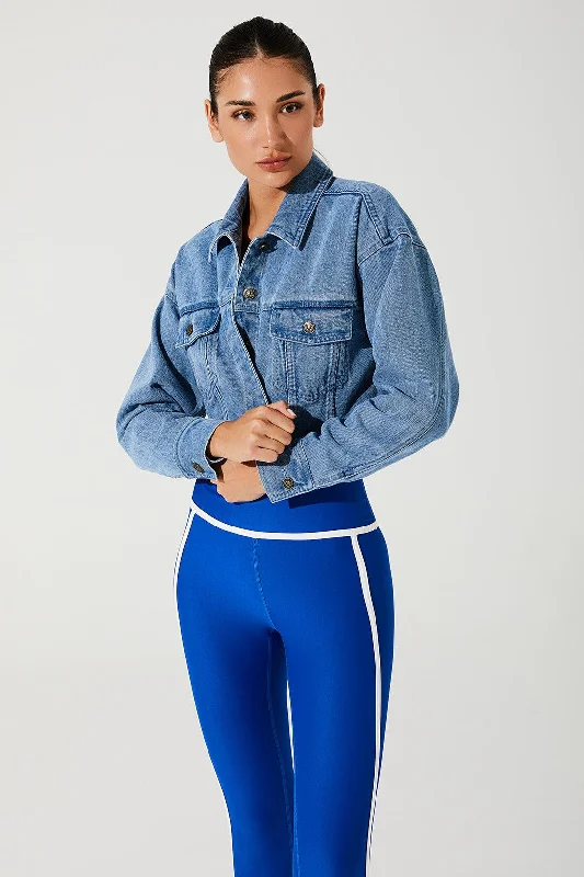 Women's zip - front sweatshirt with contrast stitching for a sporty aestheticDenim Jacket - Modedamour Women's zip - front sweatshirt with contrast stitching for a sporty aestheticDenim Jacket - Modedamour