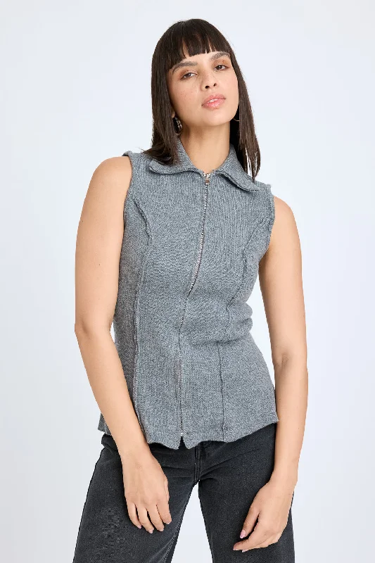 Women's bomber jackets with a holographic finish for a futuristic and eye - catching lookGrey Sleeveless Collared Jacket Women's bomber jackets with a holographic finish for a futuristic and eye - catching lookGrey Sleeveless Collared Jacket