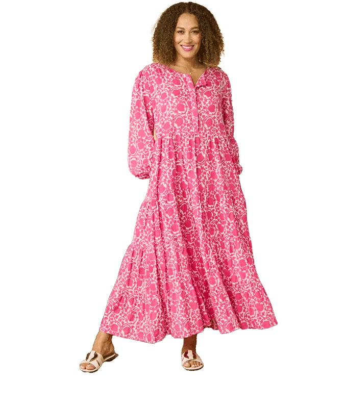 Halter Neck Women Dress to Show Off the Shoulders and Neckline Halter Neck Women Dress to Show Off the Shoulders and Neckline Nikkita Longsleeve Cotton Dress Printed Pattern - Pink Halter Neck Women Dress to Show Off the Shoulders and Neckline Halter Neck Women Dress to Show Off the Shoulders and Neckline Nikkita Longsleeve Cotton Dress Printed Pattern - Pink