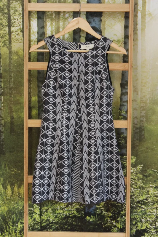 Mermaid - Style Women Dress with a Fitted Silhouette for Special Occasions Mermaid - Style Women Dress with a Fitted Silhouette for Special Occasions RUBY (NZ) Aztec mini dress! 6 Mermaid - Style Women Dress with a Fitted Silhouette for Special Occasions Mermaid - Style Women Dress with a Fitted Silhouette for Special Occasions RUBY (NZ) Aztec mini dress! 6