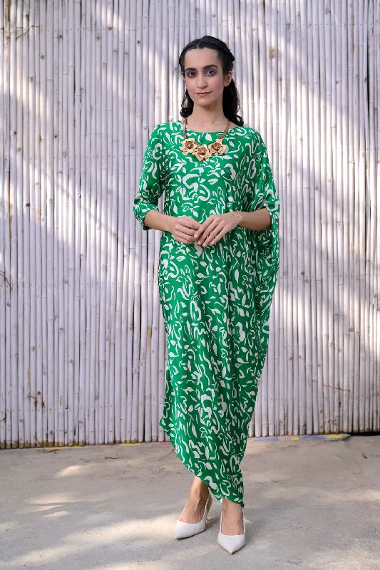 Ruffled Women Dress with Multiple Layers for a Playful and Girly Style Ruffled Women Dress with Multiple Layers for a Playful and Girly Style SABA PRINT DRESS Ruffled Women Dress with Multiple Layers for a Playful and Girly Style Ruffled Women Dress with Multiple Layers for a Playful and Girly Style SABA PRINT DRESS