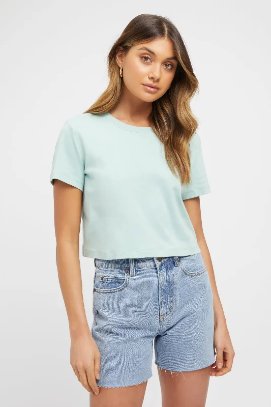Sequin - Embellished Women's Crop Top in Black for a Glamorous Party LookArbor Cropped Tee Sequin - Embellished Women's Crop Top in Black for a Glamorous Party LookArbor Cropped Tee