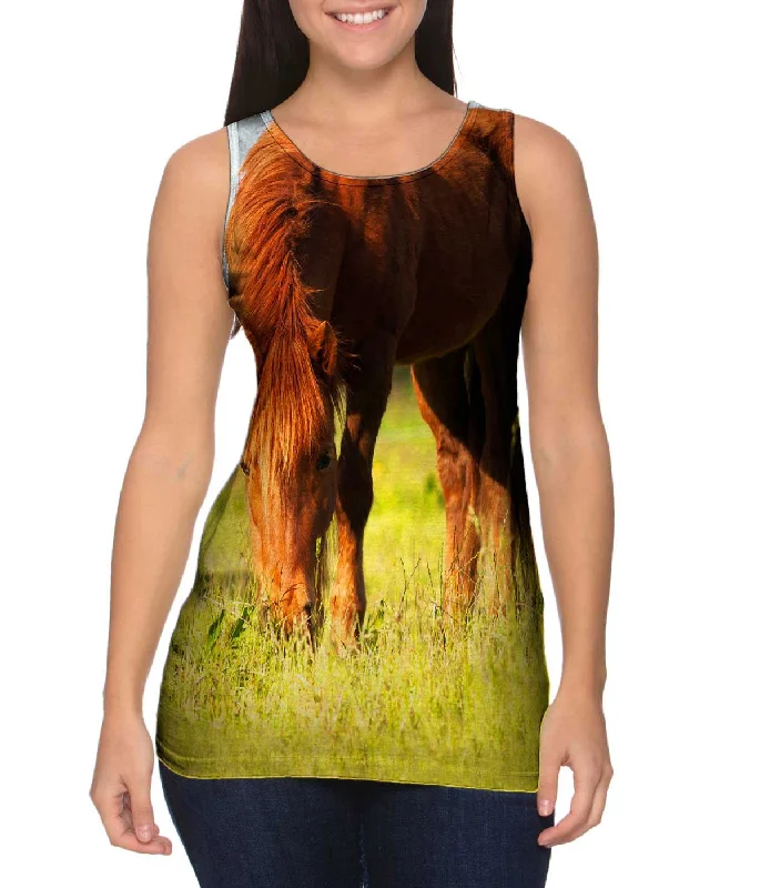 Women's Cropped Tank Tops with Vintage Band LogosBrown Horse Grazing