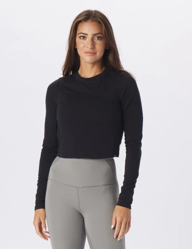 Turtleneck Women Long Sleeve Top for Cold Winter DaysCreation Long Sleeve: Black