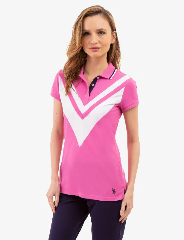 Polo shirt with a scalloped hem for a feminine detailDOUBLE CHEVRON TIPPED POLO SHIRT Polo shirt with a scalloped hem for a feminine detailDOUBLE CHEVRON TIPPED POLO SHIRT