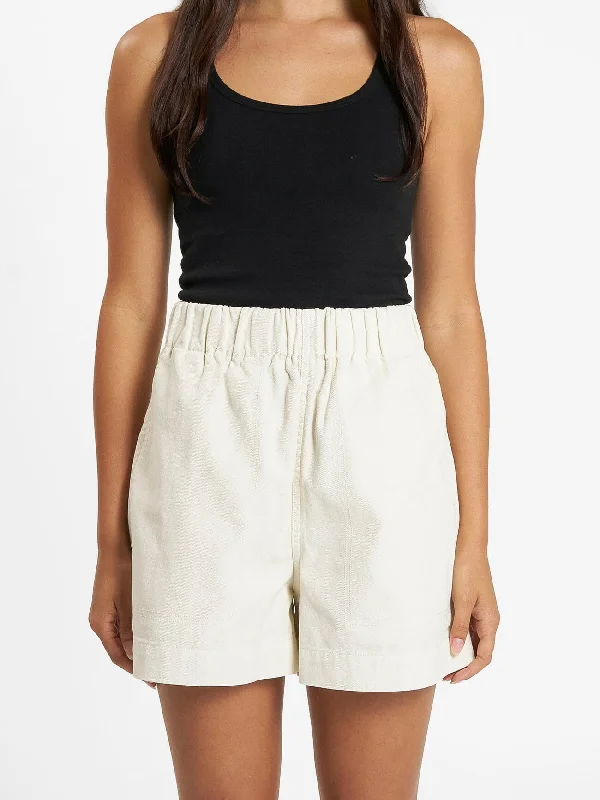 Patterned Geometric Women Shorts for a Modern AppealEase Short - Heritage White