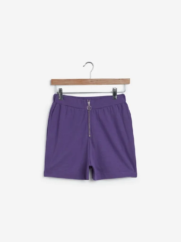 Stretchable Women Shorts for Maximum MobilityNuon Purple Zippered Shorts
